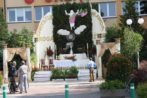 Ołtarz UMiG Karczew - Boże Ciało 2013. Karczew